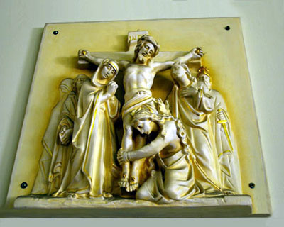 Stations of the Cross Statue 12