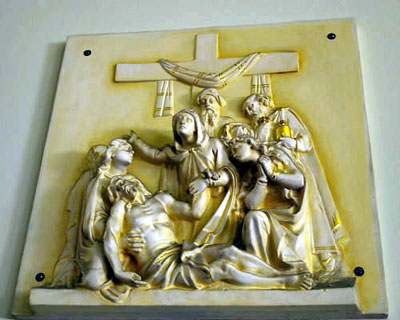 Stations of the Cross Statue 13