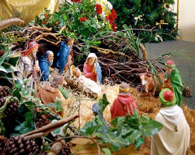 saint vincent's nativity set close view