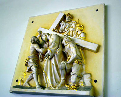 Stations of the Cross Statue 5